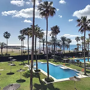Duquesa Superb Seafront Marina Real 305 Apartment